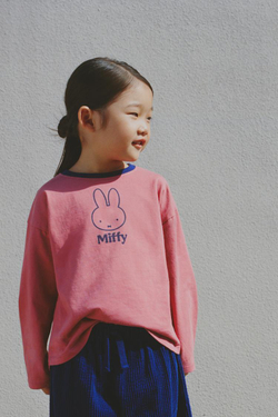 ZARA ФУТБОЛКА С ПРИНТОМ MIFFY™ MERCIS BV © И КОНТРАСТНЫМИ ВСТАВКАМИ, ТЕМНО-РОЗОВЫЙ