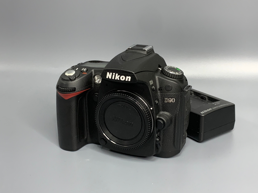 Nikon D90 600 кадров