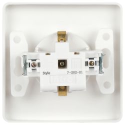 Розетка Intro Style 7-202-01 с заземлением 2P+E Schuko, 16А-250В, IP20, СУ, белый | Intro