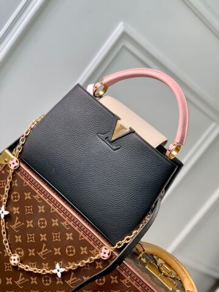 Louis Vuitton Capucines MM