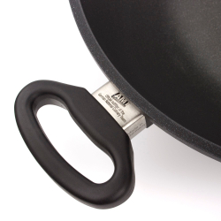 Сковорода вок 32см AMT Gastroguss Frying Pans Titan AMT I-1132 Германия фрагмент