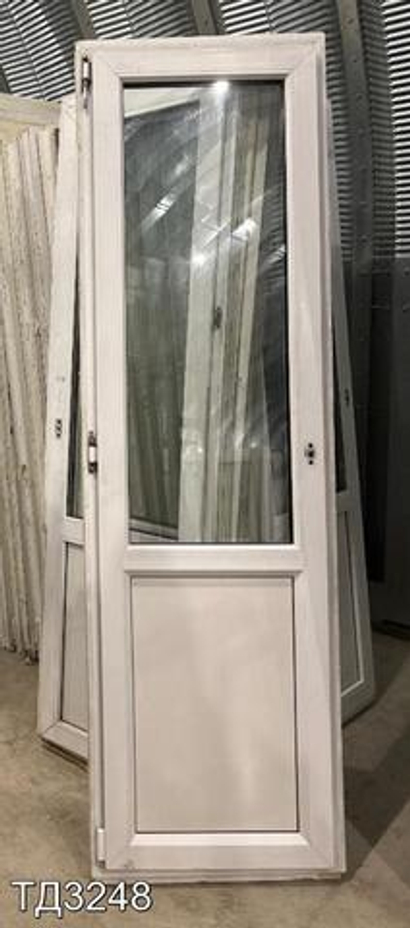Дверь балконная пластиковая Б/У 2140(в) x 640(ш)