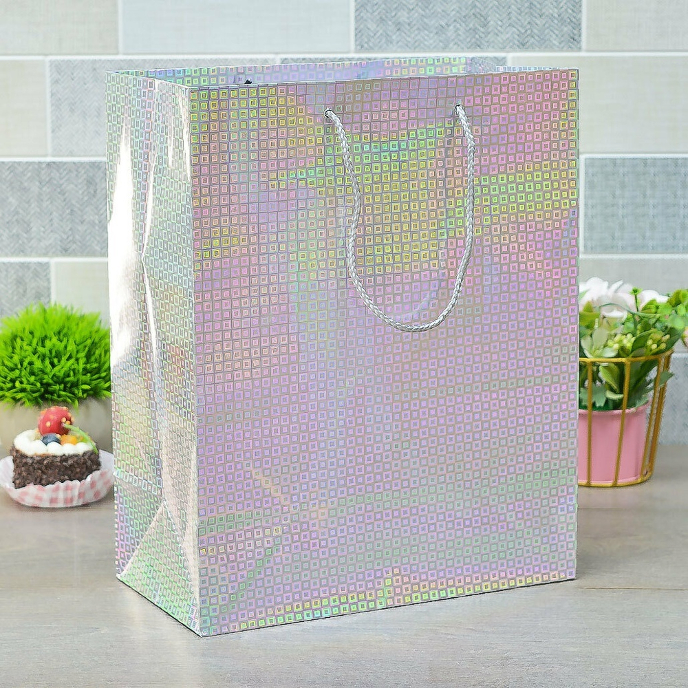 Пакет бумажный 26*33*14см с ручками Голография микс LG313-314