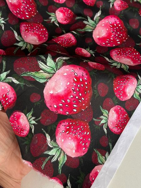 ПРЕДЗАКАЗ, КЛУБНИКА на темном фоне, хлопок Handmade Fabrics 3