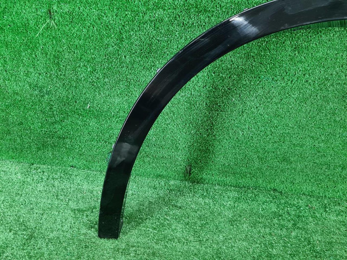 Расширитель передний правый BMW X5 F15 (2013-2018)