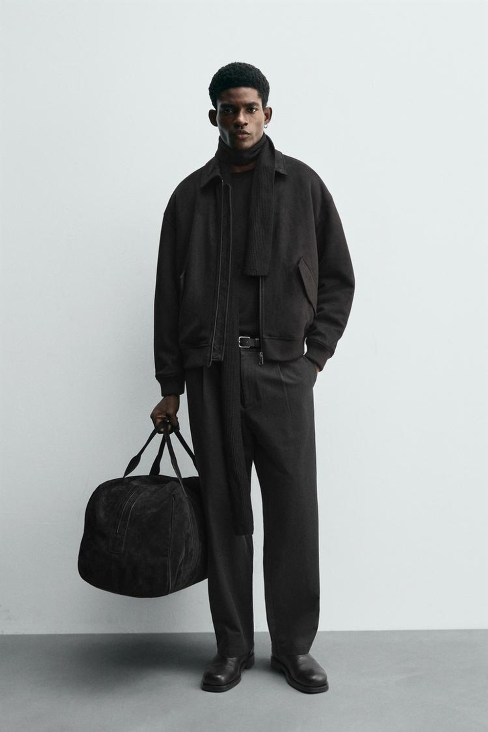 ZARA СТЕГАНАЯ КУРТКА ИЗ ИСКУССТВЕННОЙ ЗАМШИ, ЧЕРНЫЙ