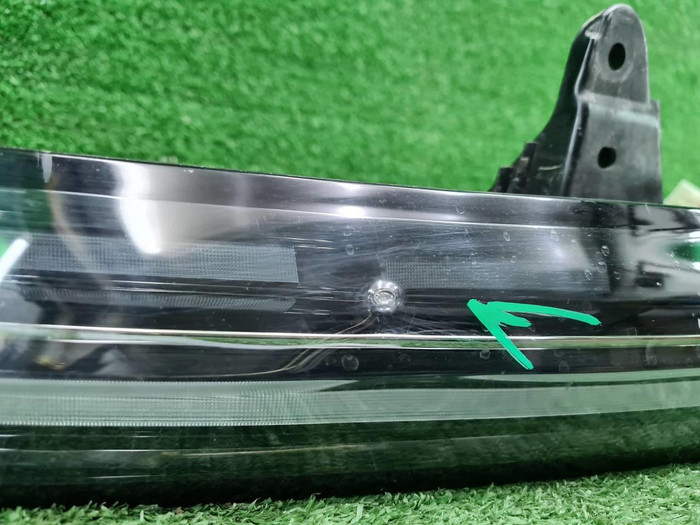 Фонарь крышки багажника Lixiang L9 (2022-н.в.)