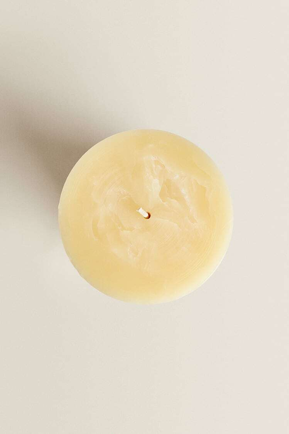 ZARA HOME ДЛИННАЯ ЦИЛИНДРИЧЕСКАЯ СВЕЧА, СЛИВОЧНОЕ МАСЛО