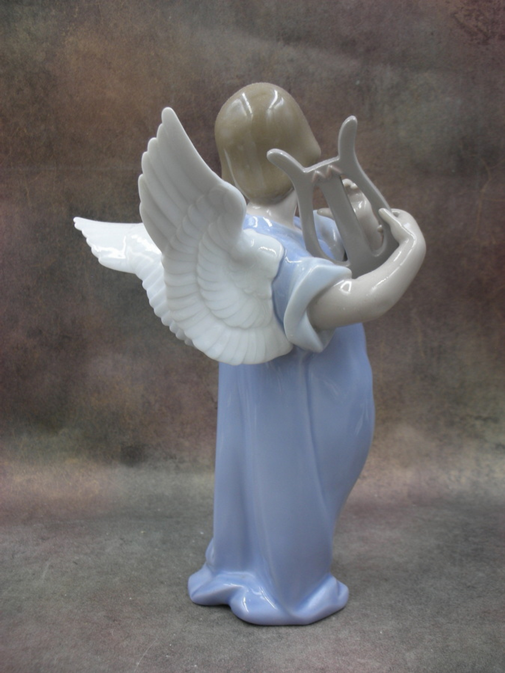 Статуэтка. Фарфор. Ангел с лирой. Lladro. Испания