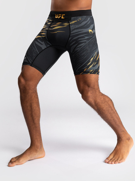 Компрессионные шорты UFC Fusion by Venum Authentic Fight Night Black/Gold