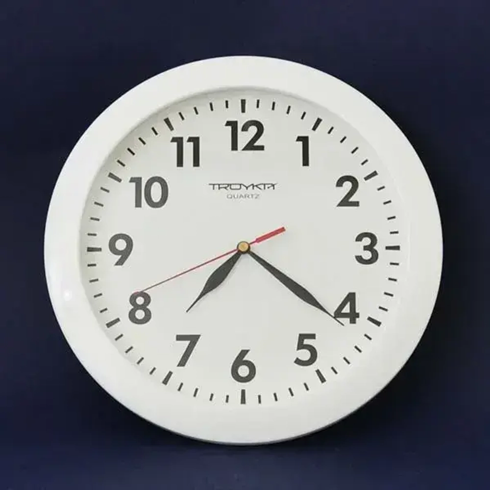 Часы наст. круглые Классика d=31см