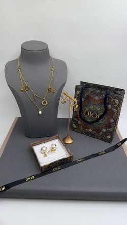 Серьги Dior