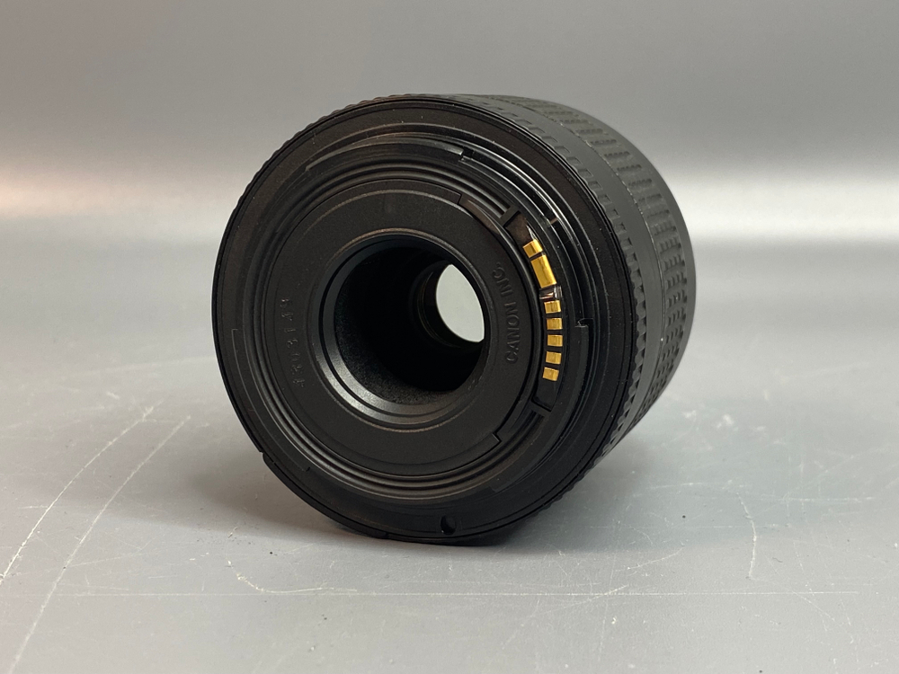 Canon EOS 3000 kit EF 38-76mm 4.5-5.6