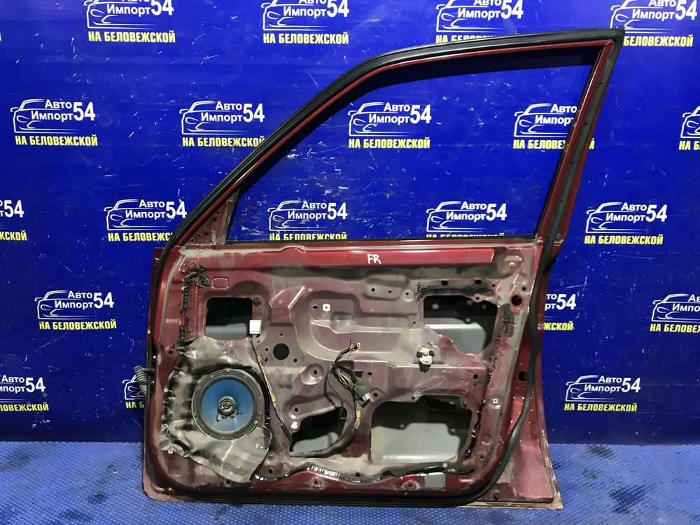 Дверь передняя правая MAZDA DEMIO 2000