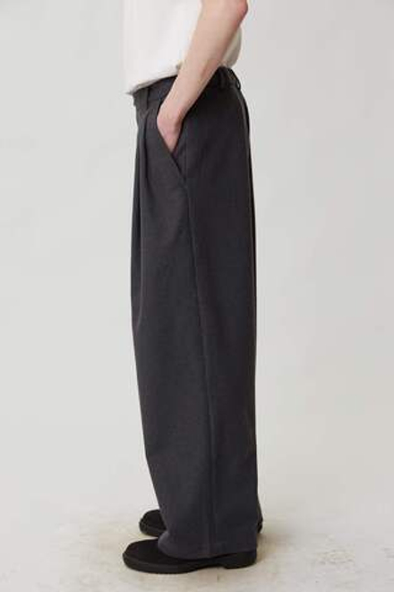 Брюки мужские со складками серого цвета из шерсти