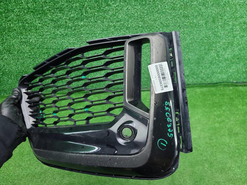 Решетка перед. бампера BMW 7er G11 (19-22) M-paket