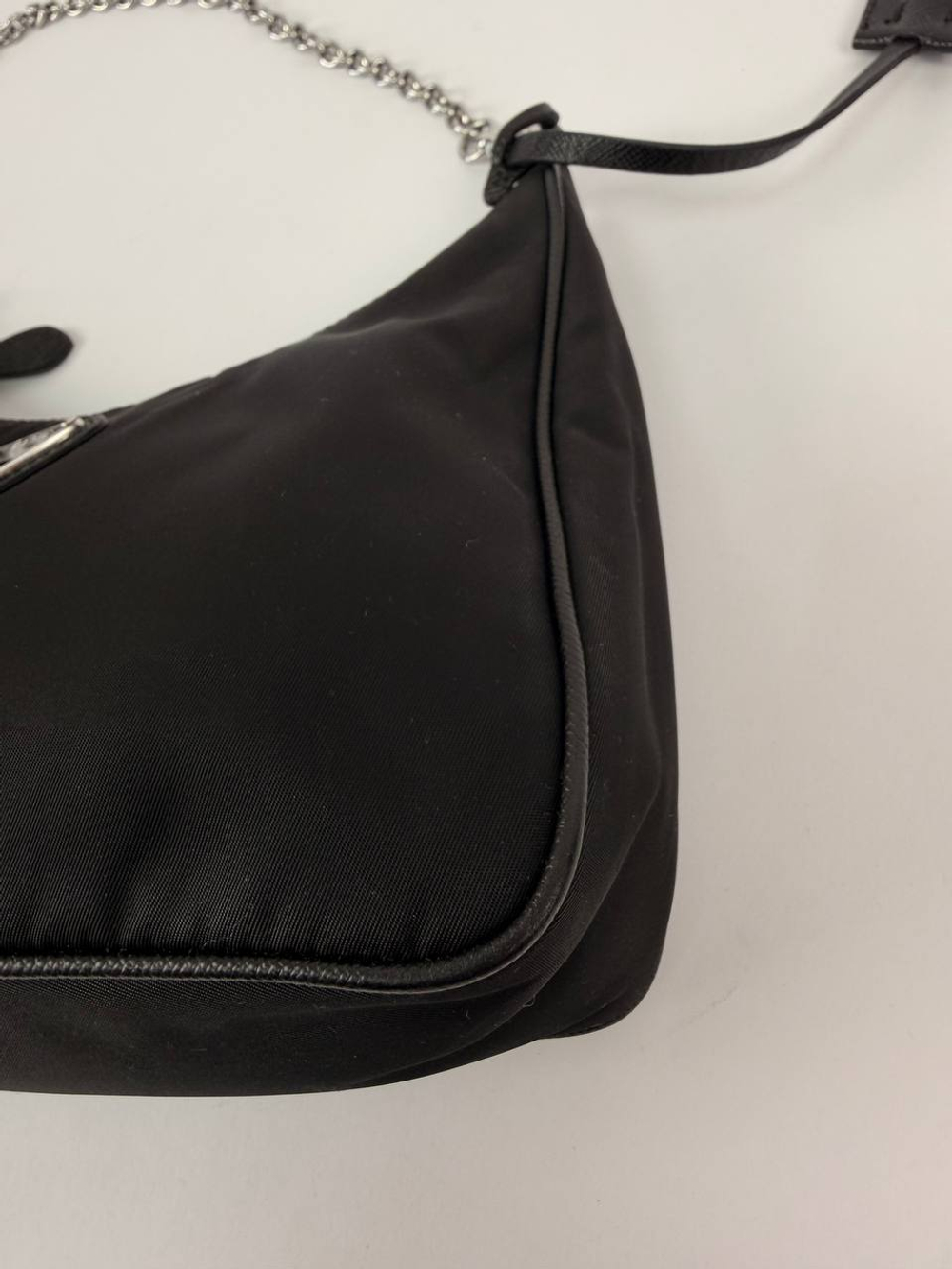 Сумка Prada Re-Edition