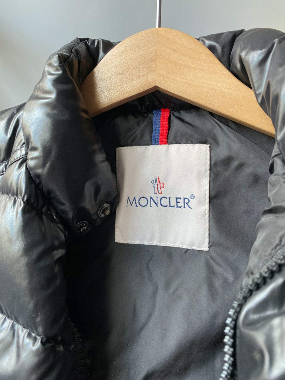 Пуховой жилет Moncler, 104