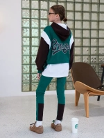 Спортивный костюм для девочки в школу