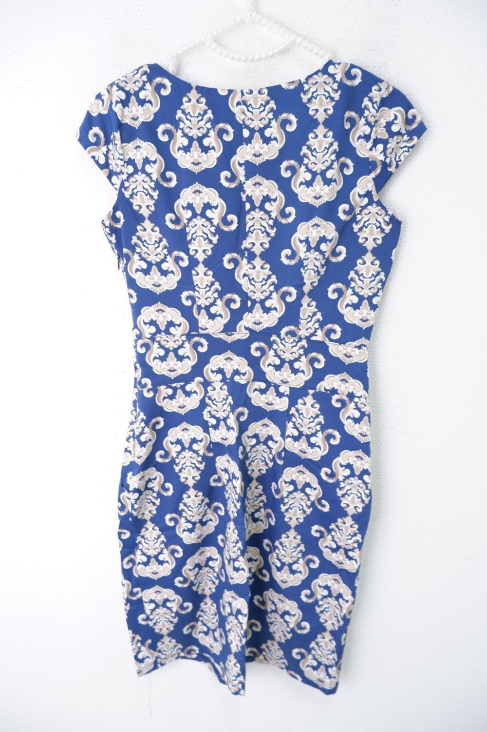 Платье с коротким рукавом 42 размер