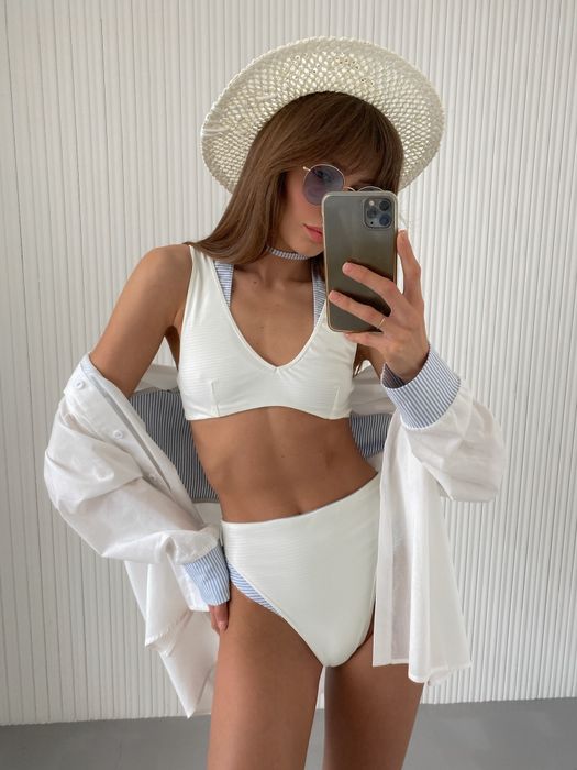 КУПАЛЬНИК АЛЬТА СЛИВОЧНЫЙ С ГОЛУБОЙ ОТДЕЛКОЙ