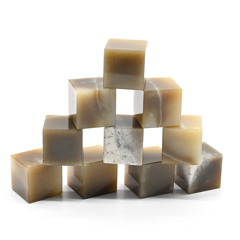 Кубик для виски из камня нефрит 20*20мм.