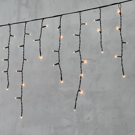 Светодиодная бахрома 4,9*0,5 м., 240 экстра теплых белых LED ламп, черный провод ПВХ, Beauty Led (PIL240-11-2EWW)