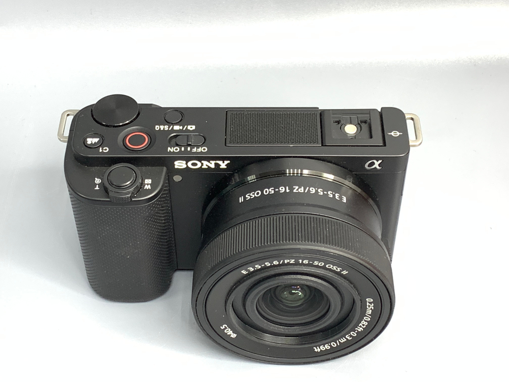 Sony ZV-E10 Kit 16-50mm II 200 кадров