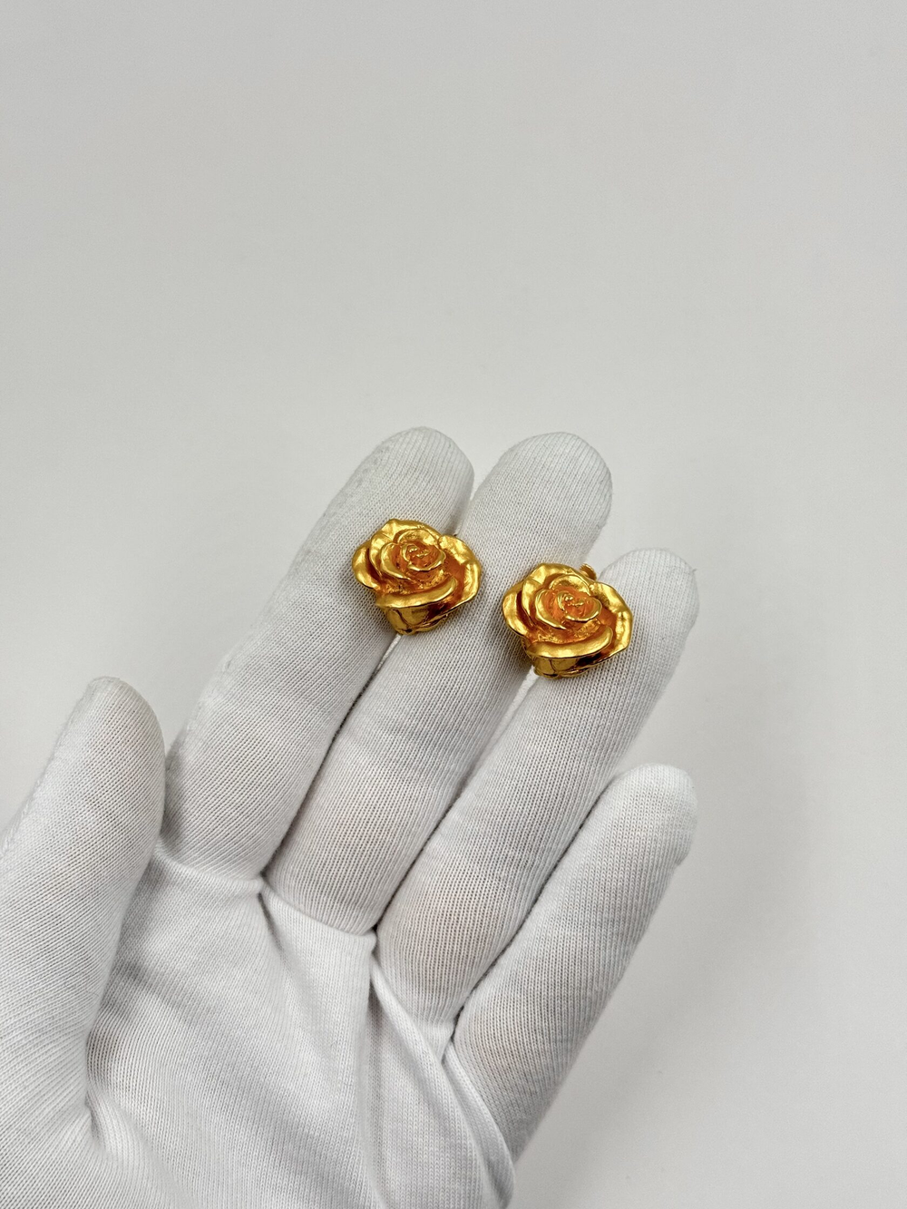 Клипсы Розы Kenzo