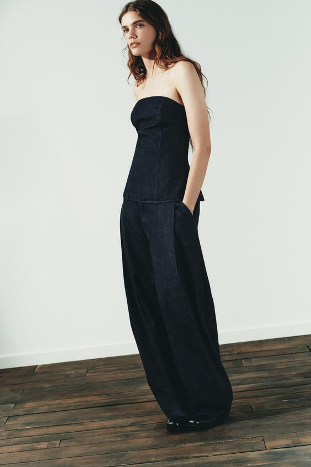 ZARA БРЮКИ BALLOON С ЗАЩИПАМИ, ТЕМНЫЙ ИНДИГО