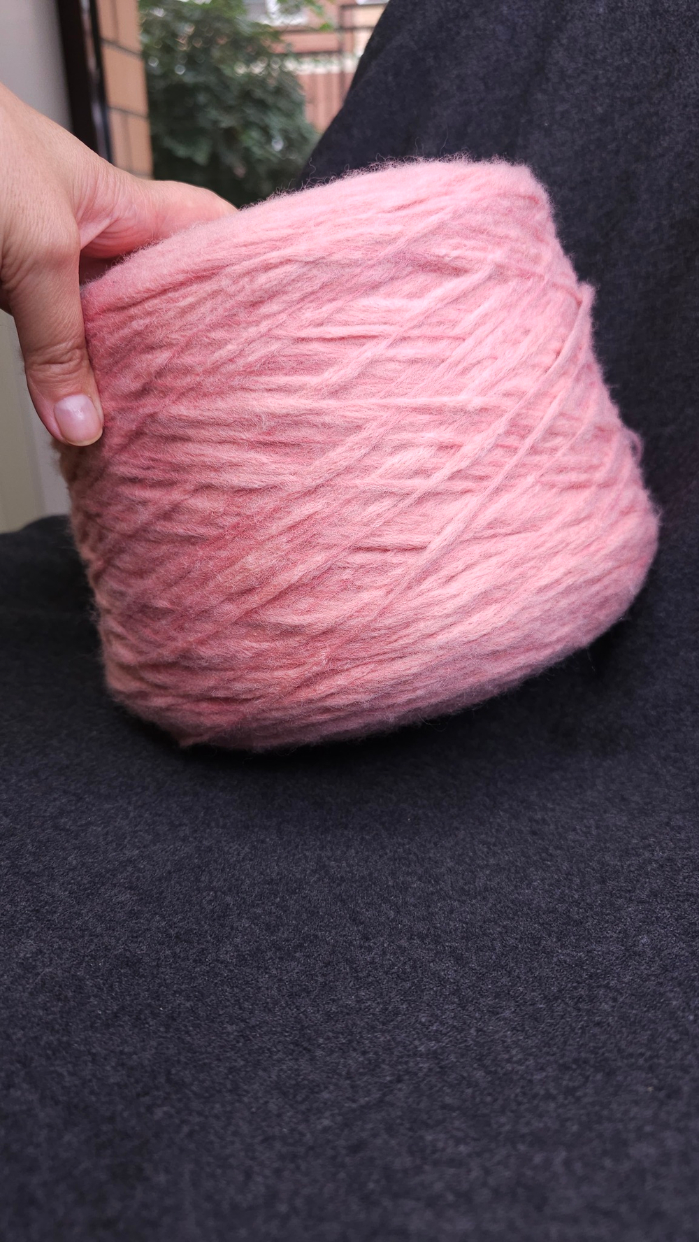 Итальянская бобинная пряжа от производителя Pecci Filati S.p.A, art. Состав 78% Меринос , 22% Полиамид, 220м/100 грамм (Лососево-розовый)