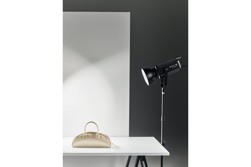 Осветитель светодиодный Raylab RL-200PRO 2700-6500K с пультом