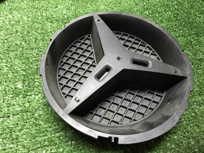 Кронштейн эмблемы Mercedes E W213 (2016-2021)