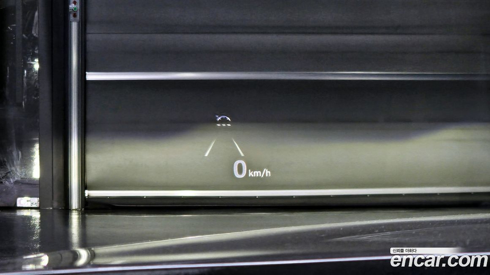 Genesis G90 5.0 AWD (01.2021)