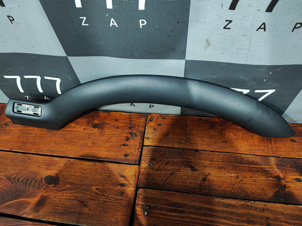 Накладка крыла переднего правого Opel Zafira A Новая Оригинал 90597592