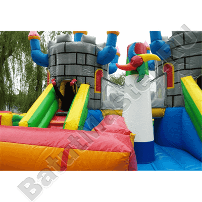 Большой надувной батут "Средневековье" 15*15*5 м