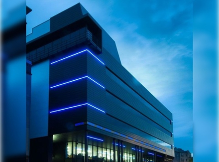 Монтаж фасадной подсветки