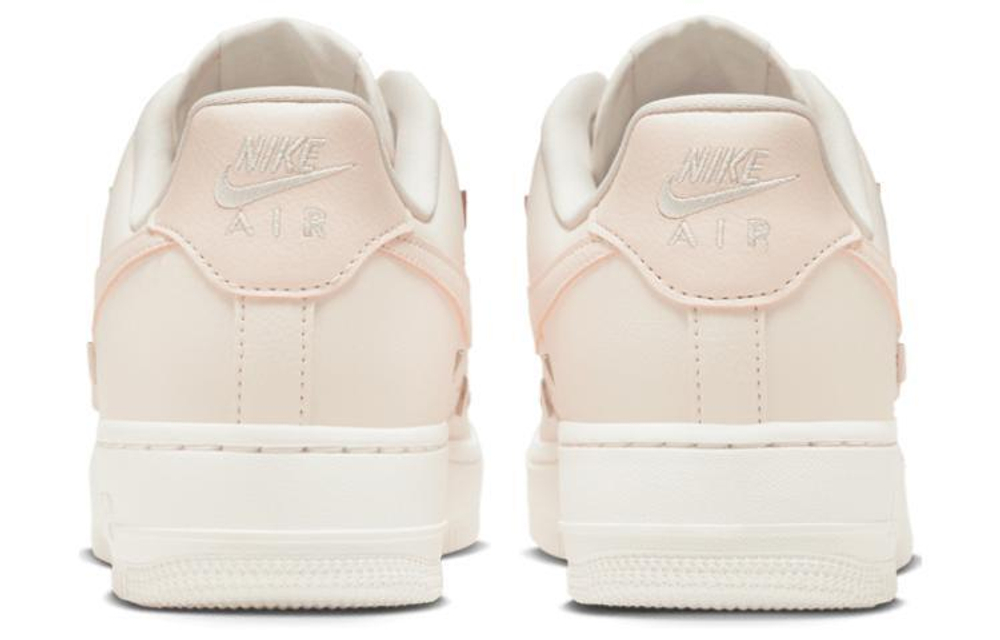 Кроссовки Nike Air Force 1 '07 Lx (Женская размерная сетка)