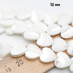 Перламутр Сердце, размер около 12 мм, цена за 8 шт (1/4 нити)