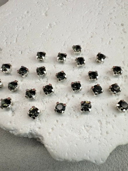 Шатоны 4 мм, Графит в серебре, 25 шт