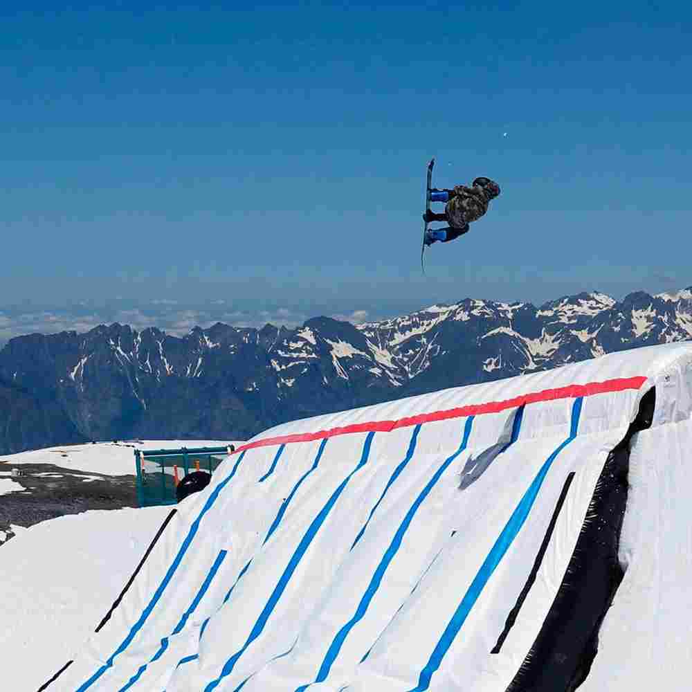 Надувная подушка-склон «SnowSlope» для слоупстайла и фристайла, 16×11×2,5 м