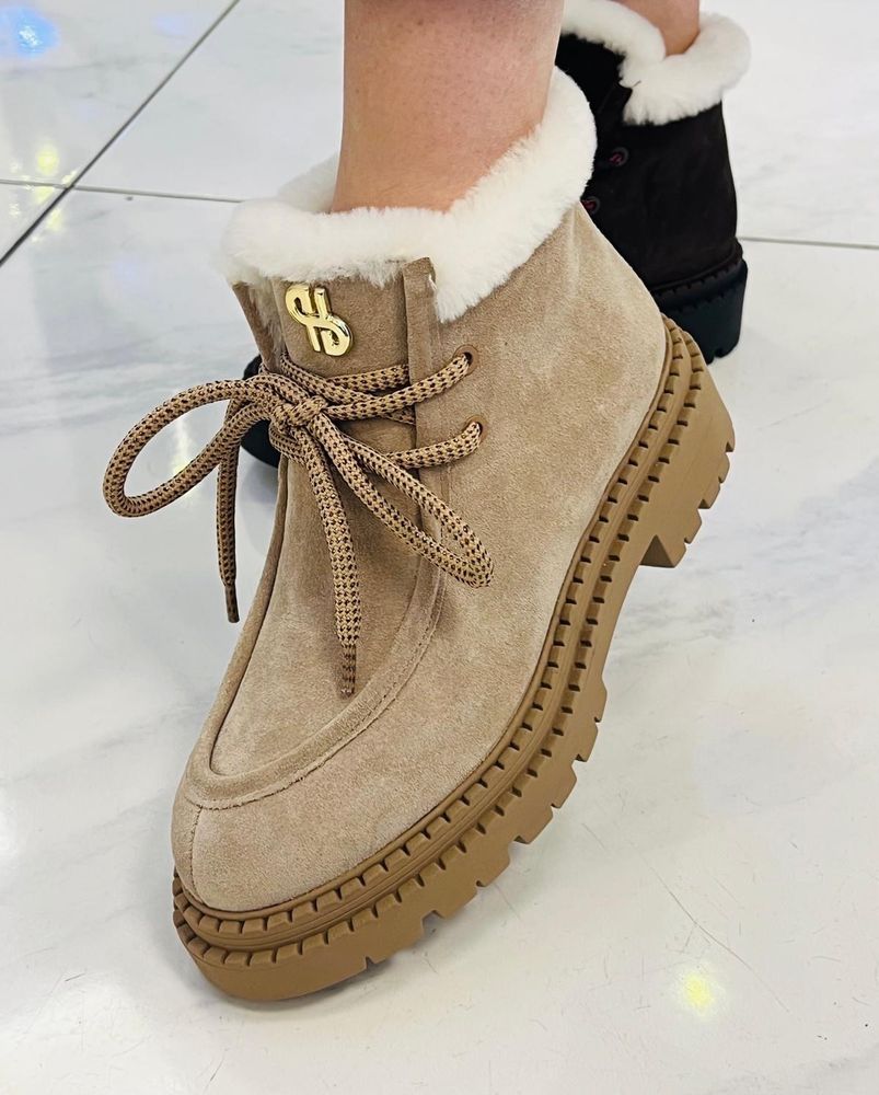 Полуботинки POLLI в бежевой замше Полуботинки POLLI в бежевой замше