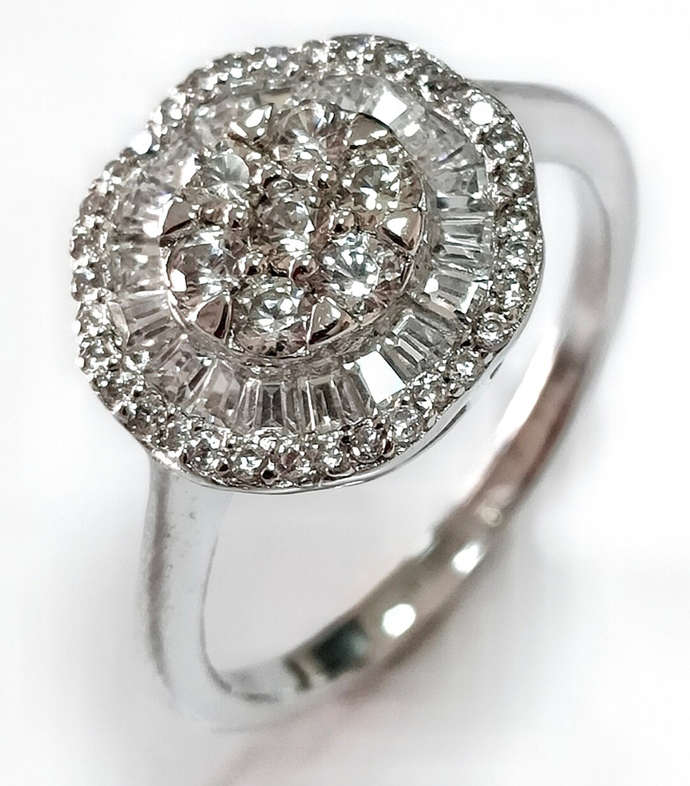 Ювелирное кольцо из серебра