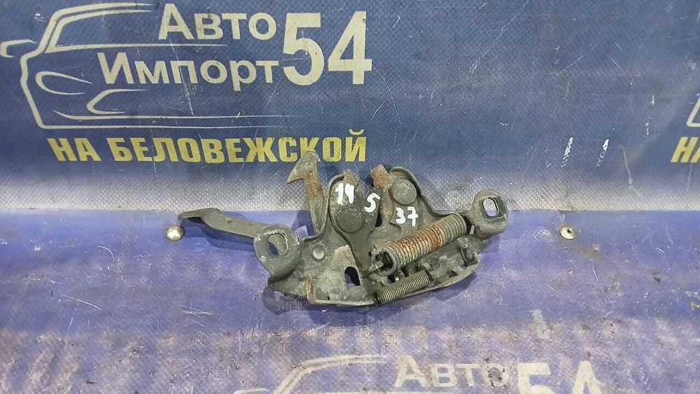 Замок капота NISSAN SKYLINE 2001-2004