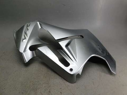Пластик боковой правый Honda VFR800 2002-2013 64311-MCWA-D0000 031749