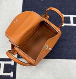 Сумка Hermes Lindy Gold Palladium Hardware