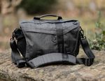 Tenba DNA Messenger 10 Graphite