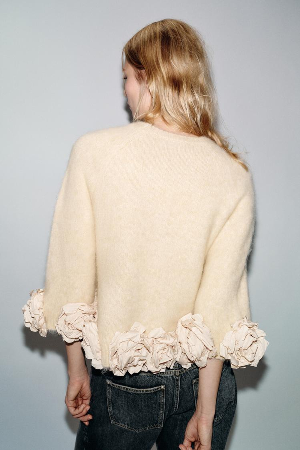 ZARA СВИТЕР С КОНТРАСТНЫМИ ЦВЕТОЧНЫМИ ДЕТАЛЯМИ, ТЕЛЕСНО-РОЗОВЫЙ