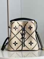 Louis Vuitton NeoNoe MM