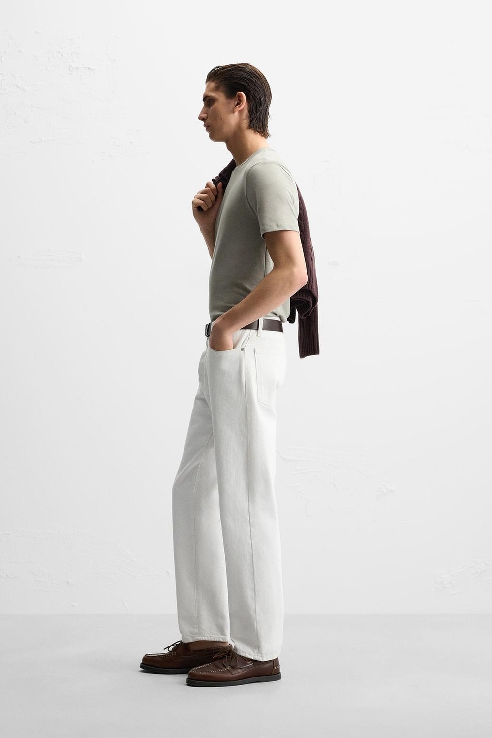 Базовая футболка slim fit